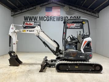 Main image Bobcat E35