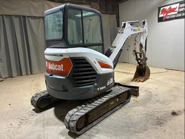 Image of Bobcat E35 equipment image 4
