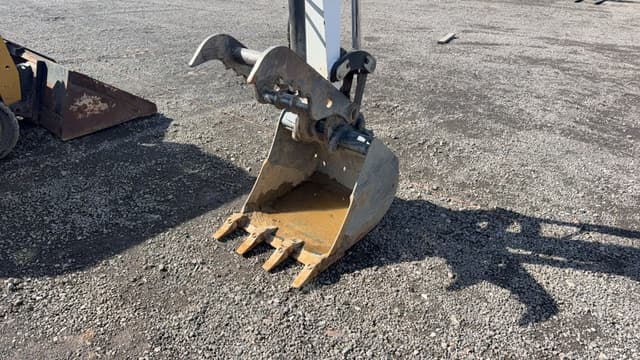 Image of Bobcat E35 equipment image 4