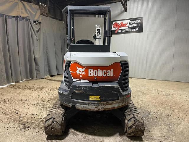 Image of Bobcat E35 equipment image 3