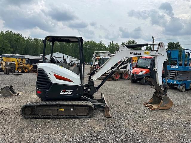 Image of Bobcat E35i equipment image 3