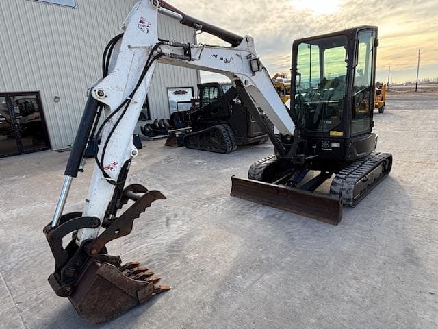 Image of Bobcat E35i equipment image 1