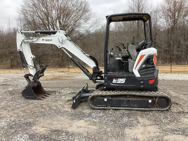 Image of Bobcat E35i equipment image 2