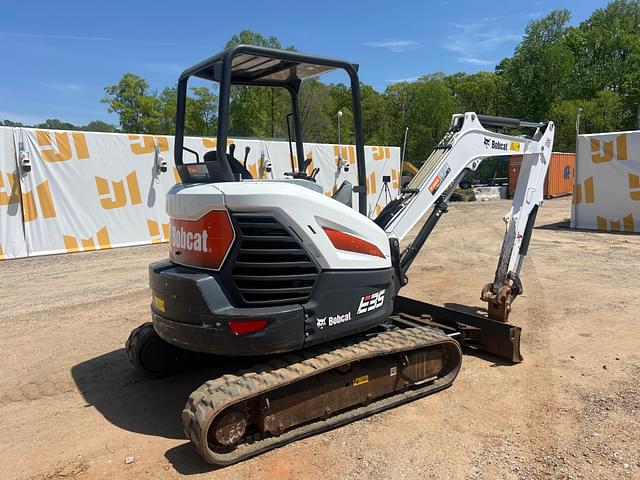 Image of Bobcat E35i equipment image 4