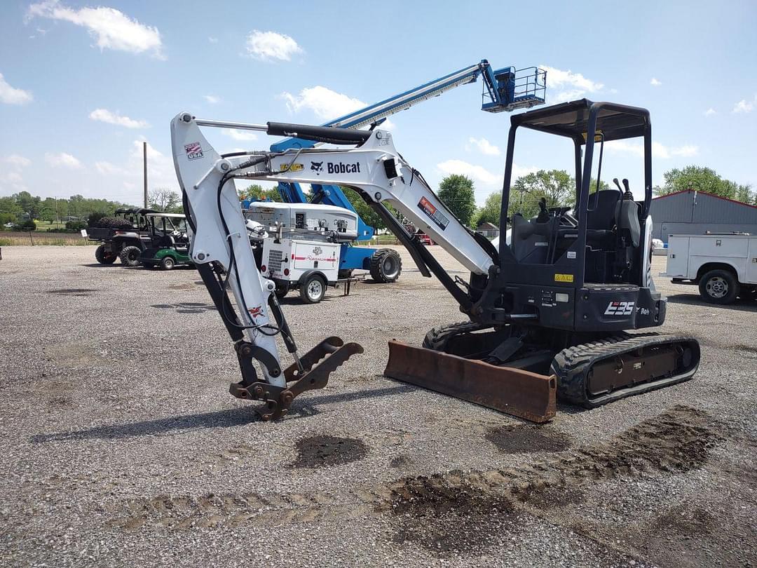 Image of Bobcat E35i Primary image