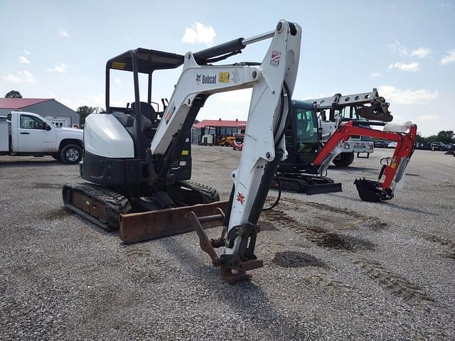 Image of Bobcat E35i equipment image 2
