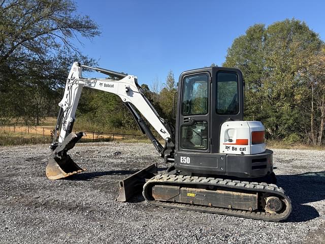 Image of Bobcat E50 equipment image 3