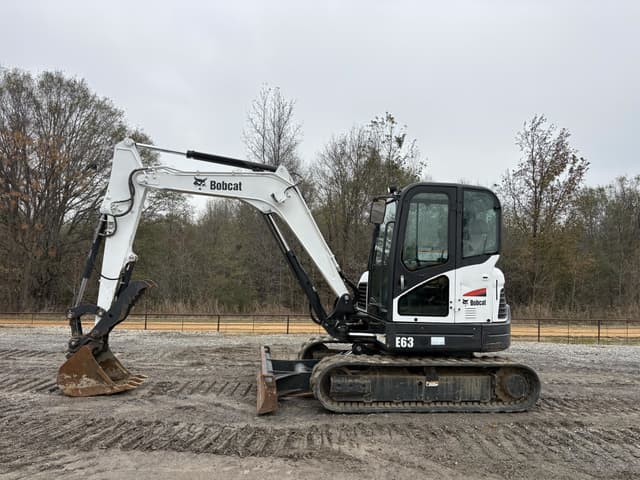 Image of Bobcat E63 equipment image 2