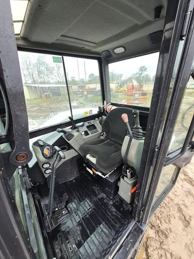 Image of Bobcat E85 equipment image 2