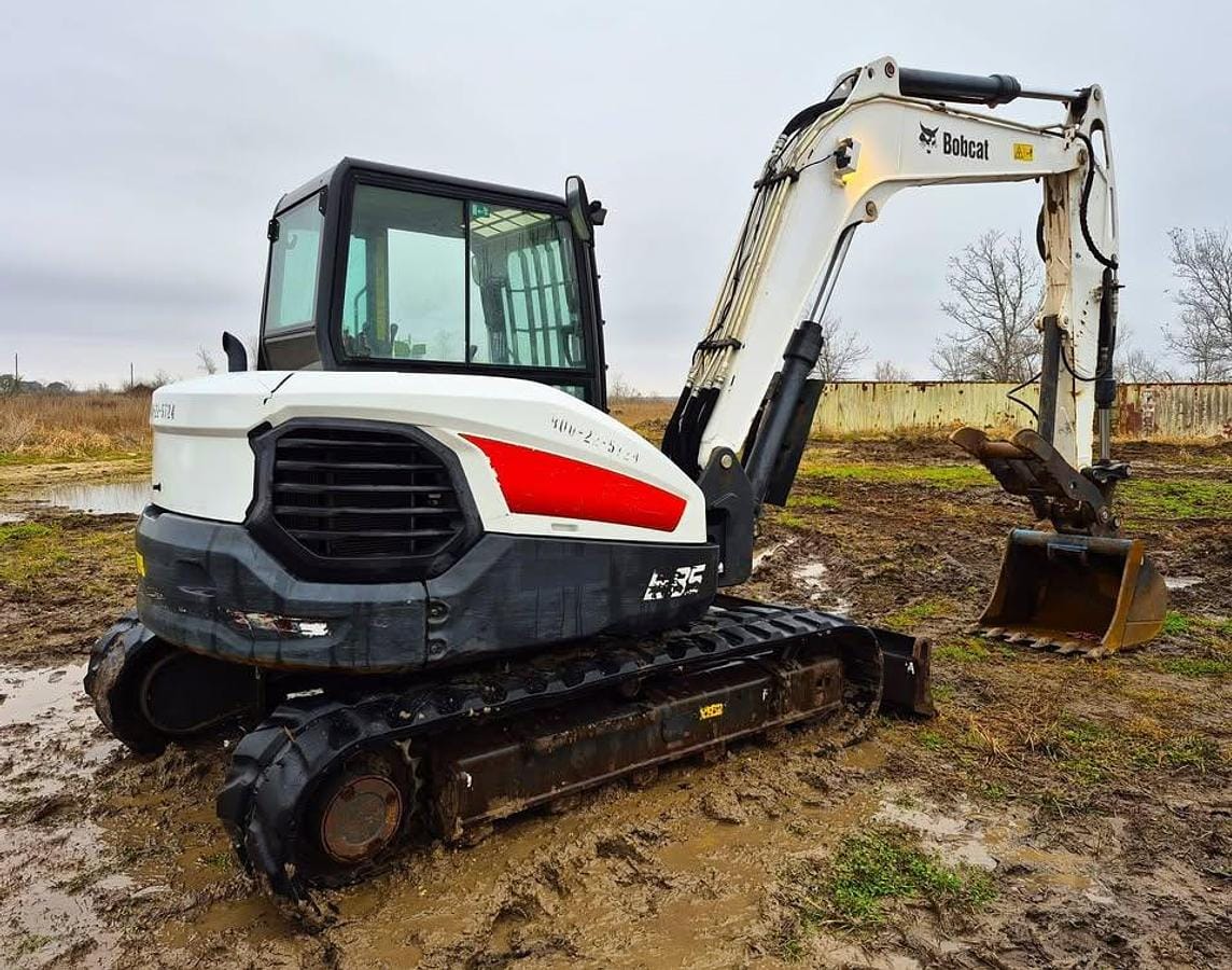 2019 Bobcat E85 Equipment Image0