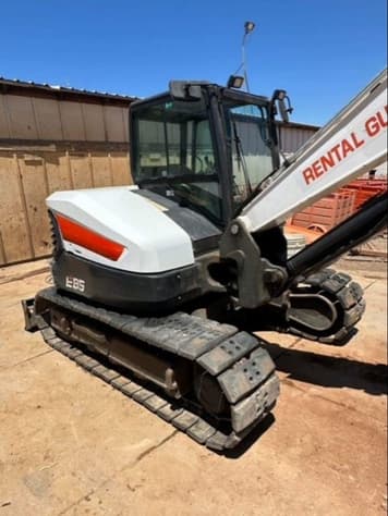 Main image Bobcat E85