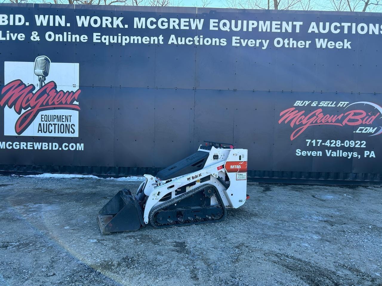 2019 Bobcat MT85 Equipment Image0
