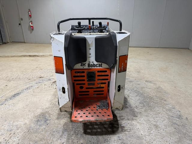 Image of Bobcat MT85 equipment image 3