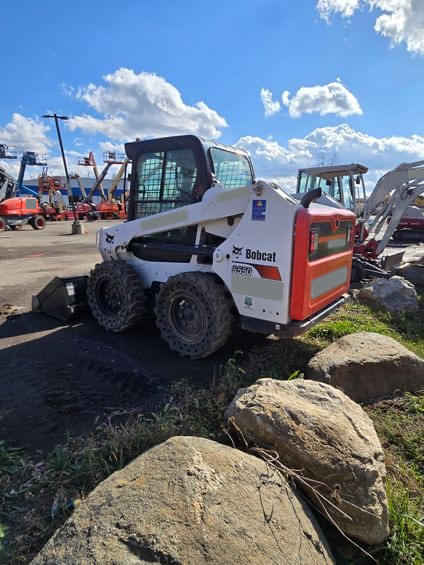 Image of Bobcat S550 equipment image 2
