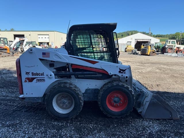 Image of Bobcat S550 equipment image 4