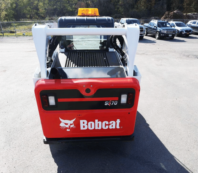 Image of Bobcat S570 equipment image 3