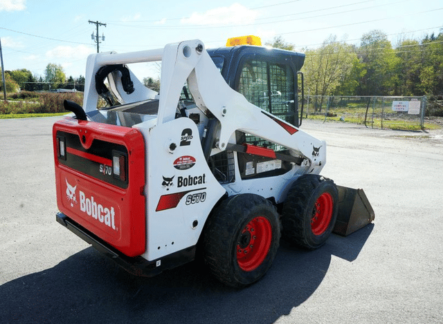 Image of Bobcat S570 equipment image 4