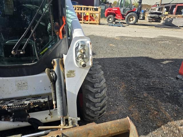 Image of Bobcat S570 equipment image 2