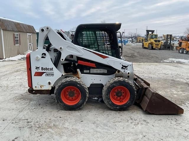 Image of Bobcat S570 equipment image 4