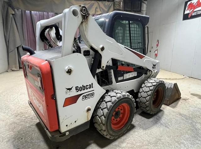 Image of Bobcat S570 equipment image 4