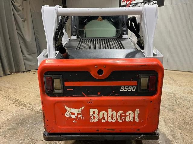 Image of Bobcat S590 equipment image 3