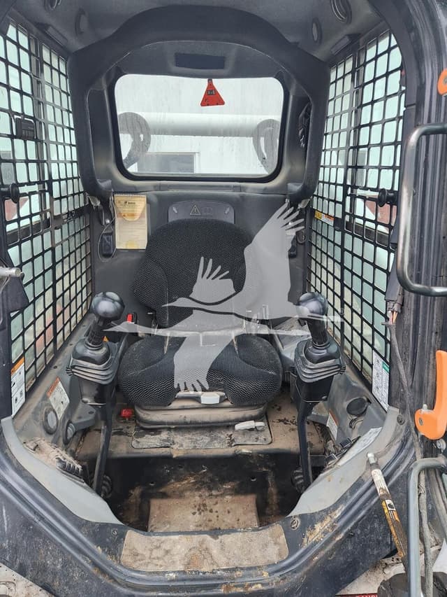 Image of Bobcat S650 equipment image 4