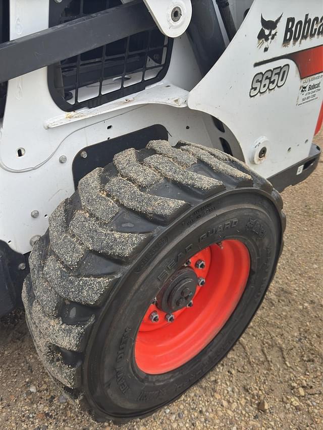 Image of Bobcat S650 equipment image 3