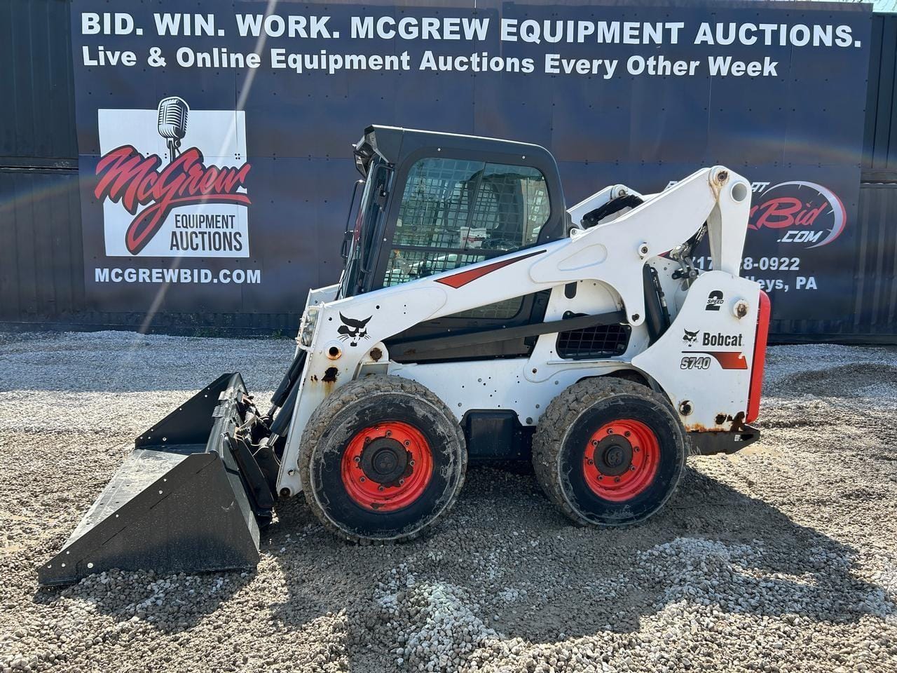 2019 Bobcat S740 Equipment Image0