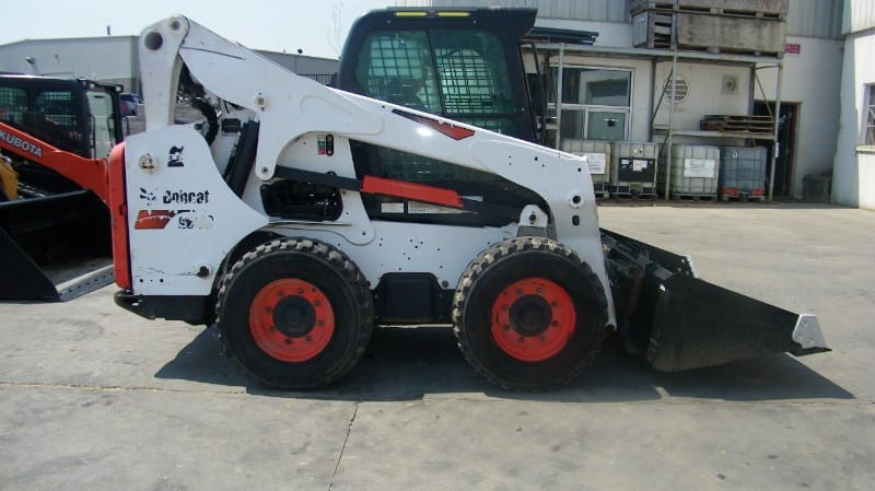 2019 Bobcat S740 Equipment Image0