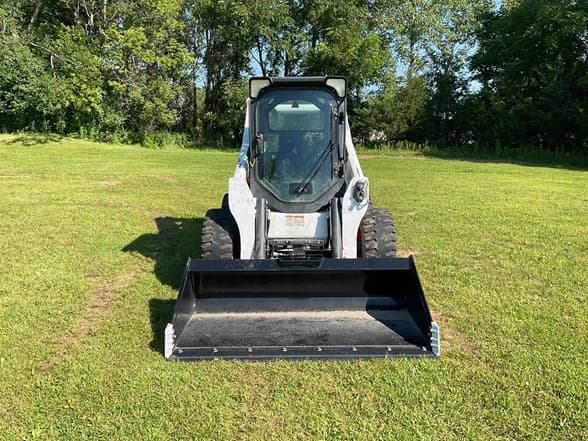 Image of Bobcat S740 equipment image 1