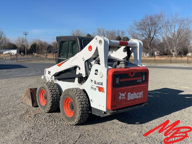 Image of Bobcat S740 equipment image 4