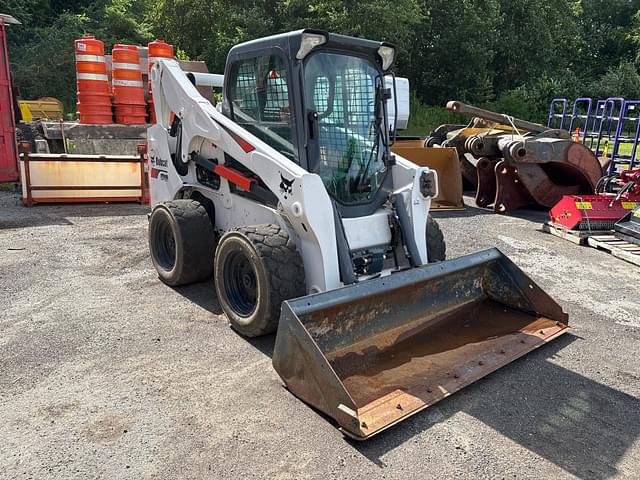 Image of Bobcat S750 equipment image 2