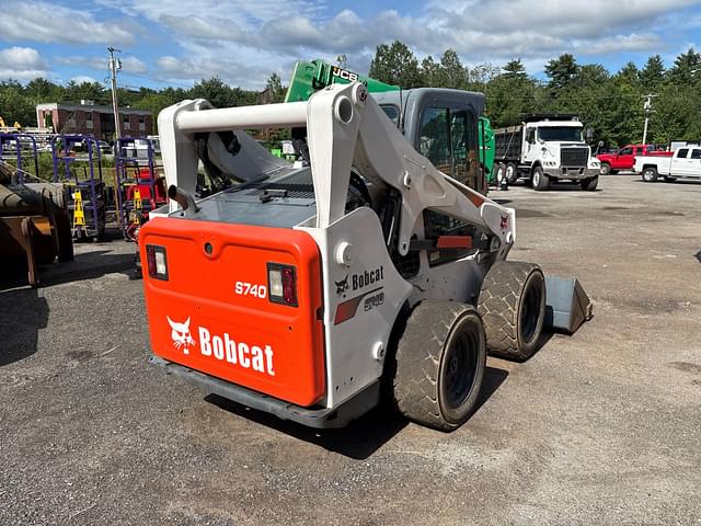 Image of Bobcat S750 equipment image 4