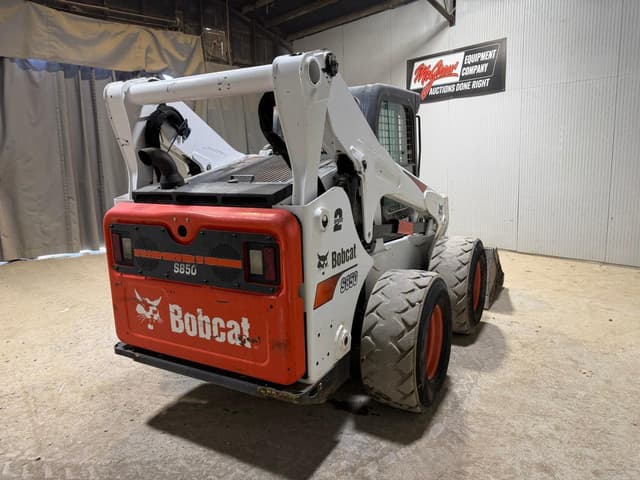 Image of Bobcat S850 equipment image 4