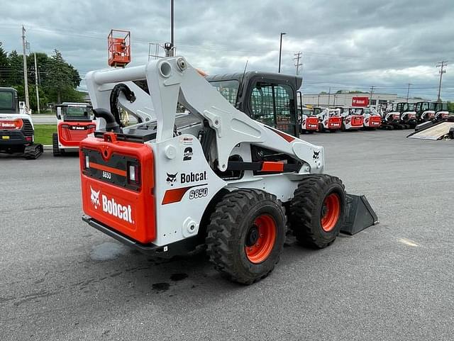 Image of Bobcat S850 equipment image 4