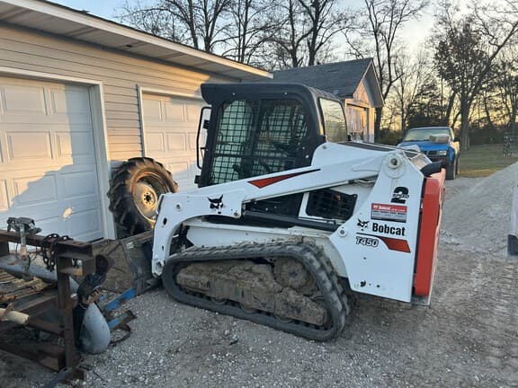 Image of Bobcat T450 equipment image 1