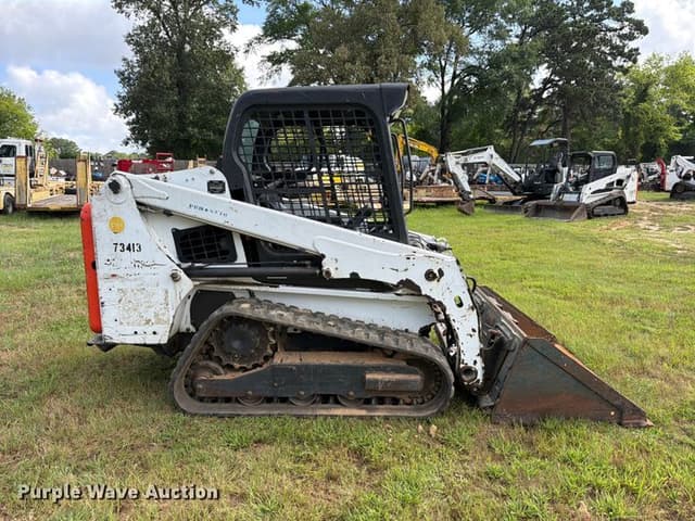 Image of Bobcat T450 equipment image 3