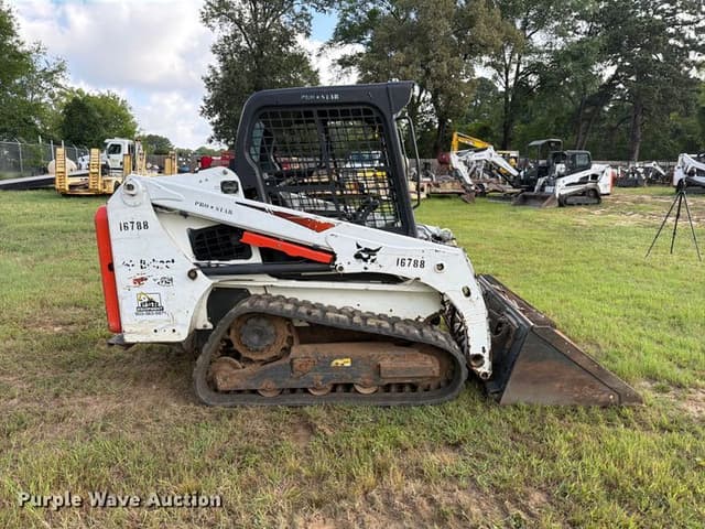Image of Bobcat T450 equipment image 3