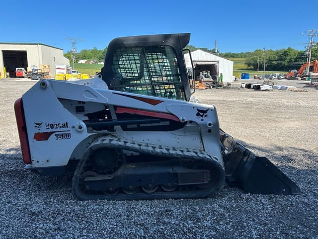 Image of Bobcat T550 equipment image 4
