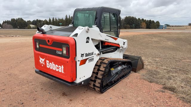 Image of Bobcat T550 equipment image 3