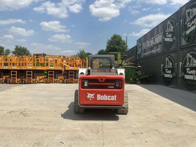 Image of Bobcat T550 equipment image 2