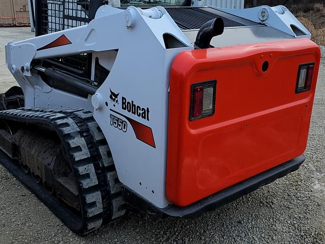 Image of Bobcat T550 equipment image 2