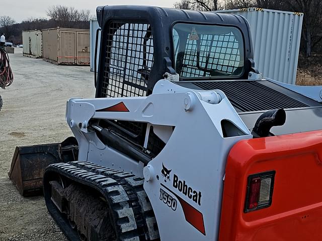 Image of Bobcat T550 equipment image 3