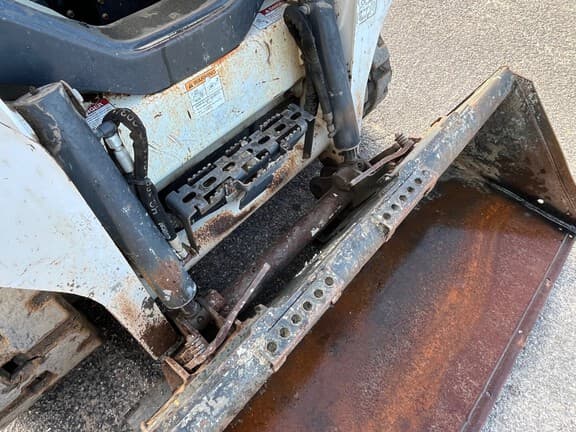 Image of Bobcat T590 equipment image 4