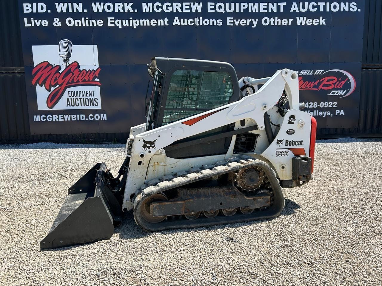 2019 Bobcat T595 Equipment Image0