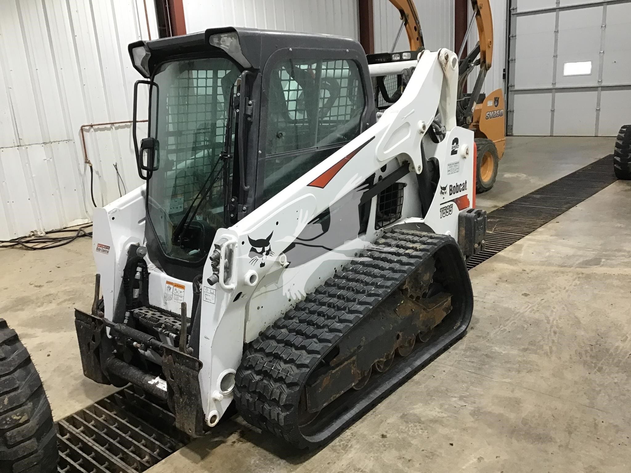 2019 Bobcat T595 Equipment Image0