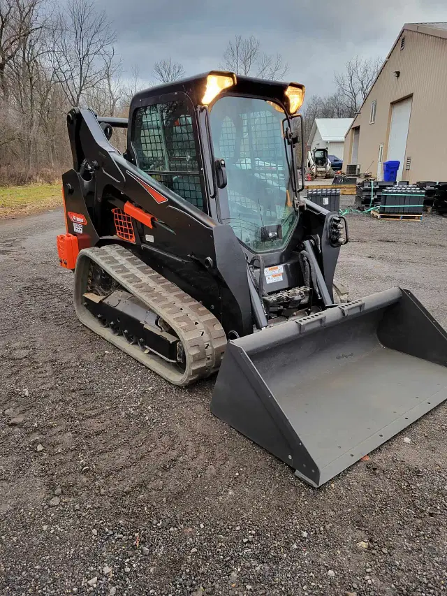 Image of Bobcat T595 equipment image 1