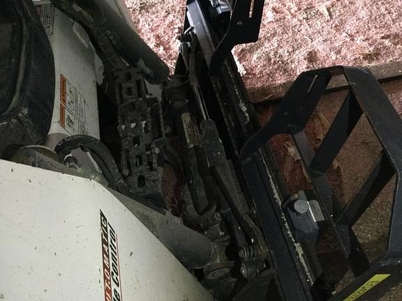 Image of Bobcat T595 equipment image 4