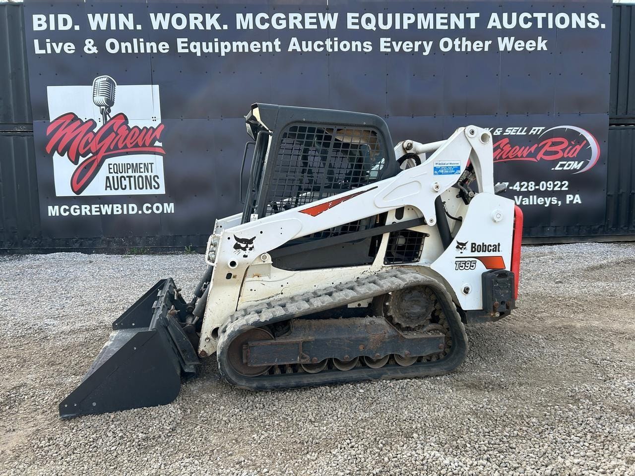 2019 Bobcat T595 Equipment Image0