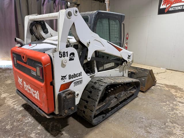 Image of Bobcat T595 equipment image 4